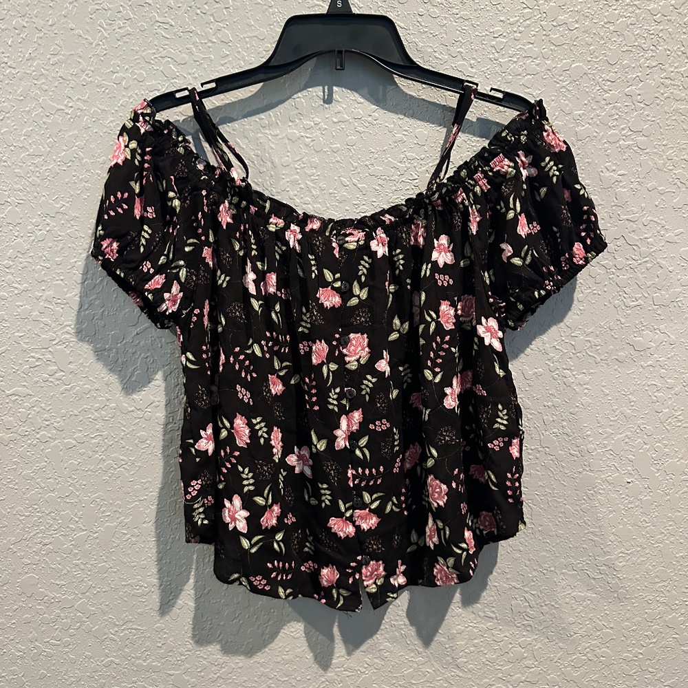 Bongo Cute Summer Off the Shoulder Top - Size L